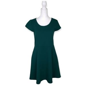 Prince & Fox Green A-line Dress size Large Short Sleeve Textured Mini 5/$25
